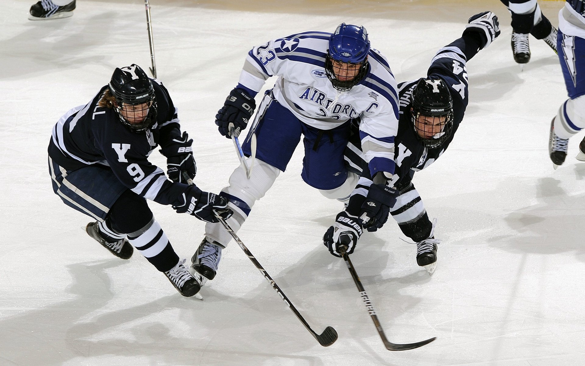 克洛普不断革新战术，带队冲击更高荣誉